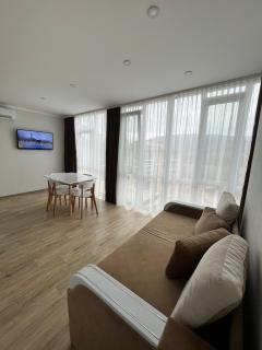 Sunny apartment в ЖК Сонячний Квартал - Golubinoye - 7