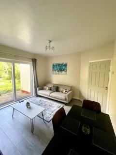 Stylish Four Bed City Retreat - 4