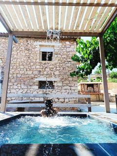 Agios Ioannis Stone Cottage with Private Heated Pool & Hydro-massage - Áyios Ioánnis - 0