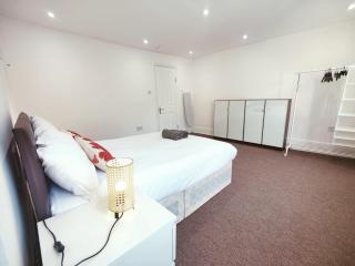 3 Bed Flat close to Liverpool st & Brick lane - London - 8
