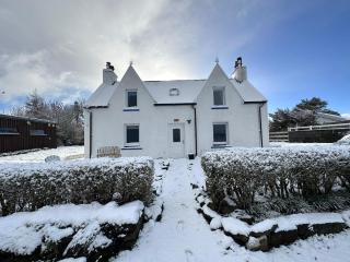 Carnmhor, Isle of Skye - Stunning 242 year old cottage on its own sea shore! - 7