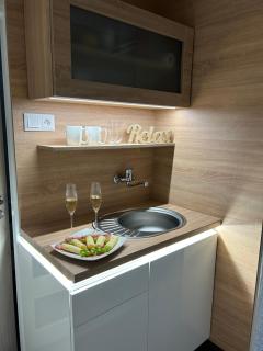 Komfortný apartmán so záhradou a súkromným parkoviskom-NONSTOP Check-in - Banská Bystrica - 8