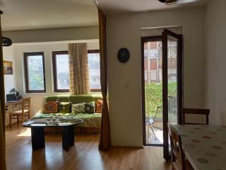 Blissful Ohrid Getaway with a Great Location on the first floor - Ohrid - 7