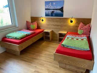 Villa Herzland Allgäu mit großem Garten und gemütlichem Kaminfeuer inklusive KÖNIGSCARD, Skipass, Bergbahn, Therme inkl - Lechbruck - 2