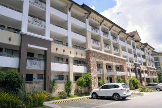 A Fully Furnished 2 bedroom unit with Internet and Netflix - 4