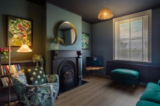 Stylish Romantic Country Escape near Chester - 4