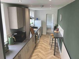 Rose Cottage - 5 Person city centre with parking - Sunderland - 9