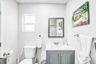 Modern 2-Bedroom Haven in the Heart of LA- HUD-VP - Los Angeles - 3