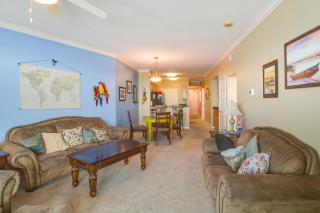Beachfront Gulfport Vacation Rental with Balcony! - Gulfport - 6