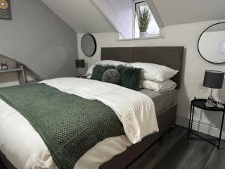 Studio - Sleeps 2 - Parking - WiFi - 7