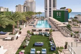 2BR & 2BA Corner Suite Ocean Views at Hyde Beach House - Hollywood - 0