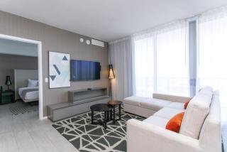 2BR & 2BA Corner Suite Ocean Views at Hyde Beach House - Hollywood - 4