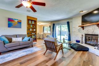 Gulf Breeze Oasis with Patio, Grill and Beach Chairs - 3