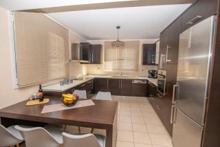 Johannes Studio - Ampavris - 3