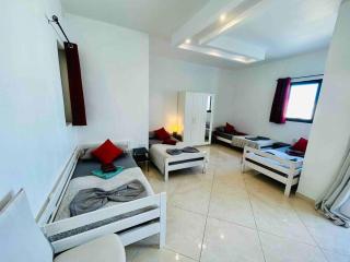 4BR 4BATH Apt Near Beach, Sleeps 10 Duplex Whiskey - 4