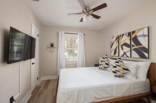 1 Mile to UF & 5 Min Walk Downtown Pet Friendly - Gainesville - 1
