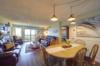 1 Mi to Ski Condo with Fireplace in Beech Mountain! - Beech Mountain - 3