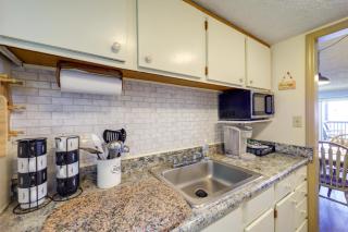 1 Mi to Ski Condo with Fireplace in Beech Mountain! - Beech Mountain - 2
