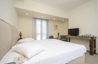 Alkyoni Beach Hotel - 1