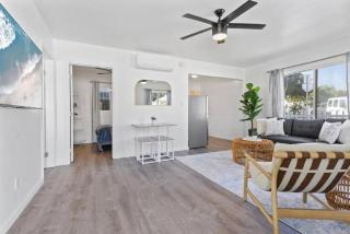 Beachside Bliss 2BR with Fast WiFi - San Diego - 9