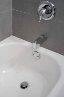 Beachside Bliss 2BR with Fast WiFi - 8