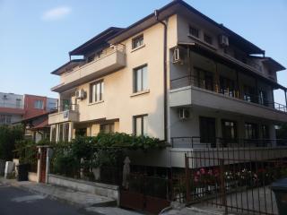 Keni Guest House - 0