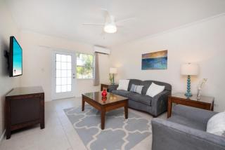 Snug Harbour View Condo #9 - George Town - 1