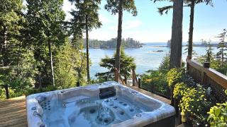 Snug Harbour Inn - 7