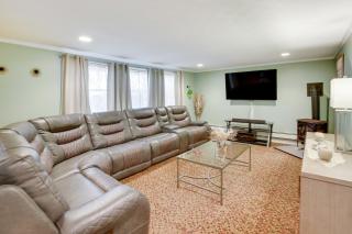 Extended Stays Welcome Waterville Retreat with Yard - 0