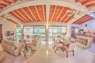 Costa Dorada - Beachfront Penthouse in Bucerias Golden Zone - Bucerías - 0