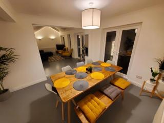 5 bedroom, recently renovated house close to Hastings Beach - Hastings - 0