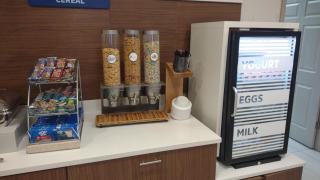 Holiday Inn Express and Suites Chicago West - St Charles by IHG - Saint Charles - 8