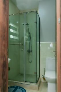 Picturesque 3-bedroom Apartment in Yaba - 7