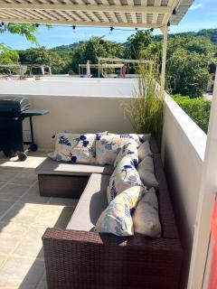 Charming condo with a rooftop, across beach - 1