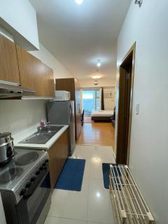 Condo in 8 ADRIATICO for Short-stay near UP Manila St Lukes & US Embassy - Manila - 3