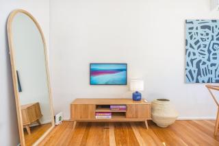 Sunshine Loft With Balcony by Sydney Dreams - 4