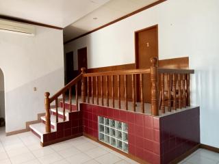 Larot's Vacation House - Rooms Only - 9