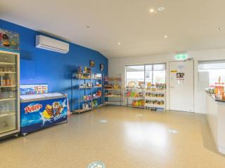 NRMA Warrnambool Riverside Holiday Park - 1