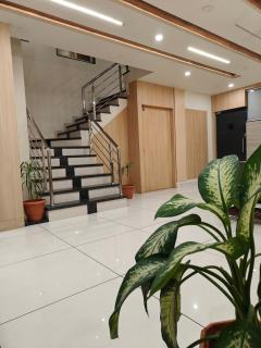 HOTEL SAHYOG & ROOMS - Surat - 7