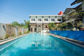 Urbanview Hotel Syariah Villa SM Cisarua Puncak by RedDoorz - Bogor - 2