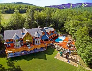 The Glen House -9 Bdrm Estate Sleep 26 Movie Theater,Pool,Golf,Ski - Newry - 0