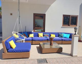 Larnaca Mansion Ideal for 3 Families or more - 2
