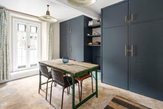 Stunning Basement Flat in Central Location - 5