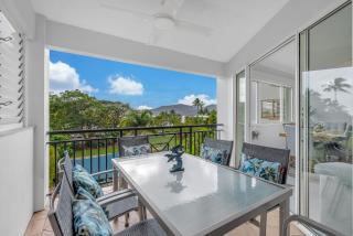 Cairns Waterfront Condo - 5 minutes from airport - Cairns North - 9