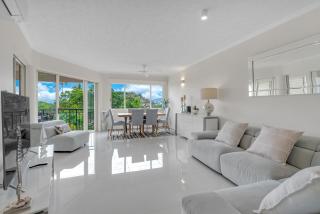 Cairns Waterfront Condo - 5 minutes from airport - Cairns North - 7