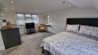 Stylish Suites with kitchenette - London Colney - 9