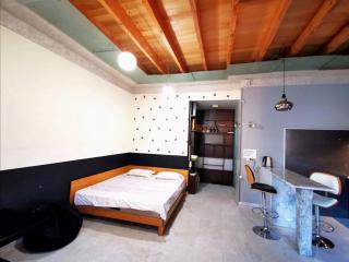 Stylish Modern Studio Apartment + Open Balcony, CITY CENTER- SUPERB LOCATION - Yerevan - 1