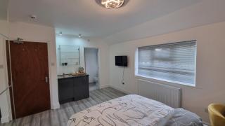 Stylish Suites with kitchenette - London Colney - 4