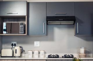 Modern Chic Apartment - 3