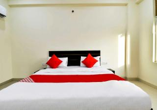 Hotel O Arjun Palace - 1